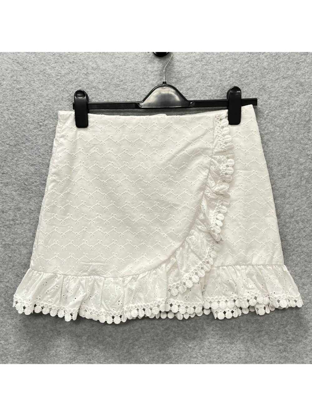 Lululemon Resort White Size 6 Ellia Eyelet Ruffle Tennis Mini Skort Preppy